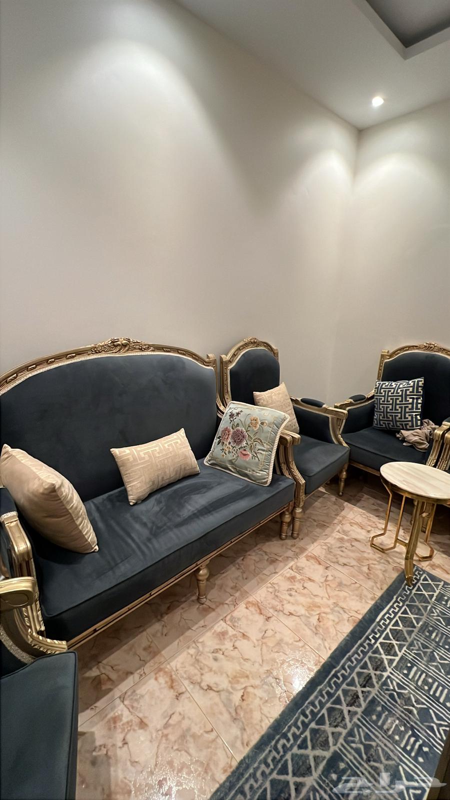 كنب اللون كحلي64621742395649111