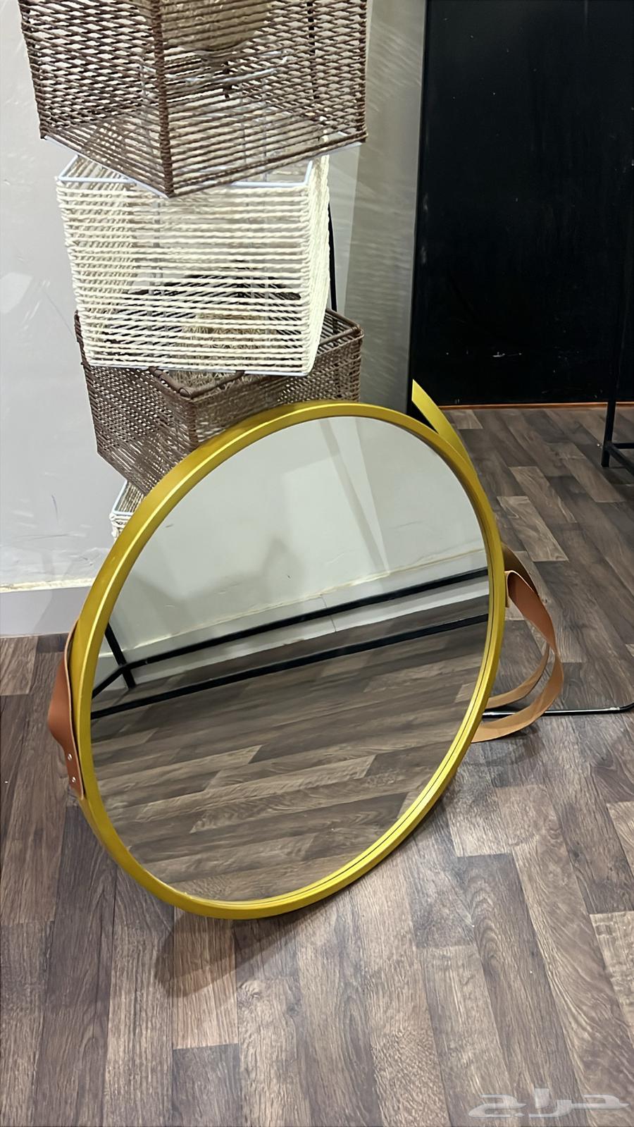 مرايا دائريه جديده مالها كم شهر وارفف اثنين منها64623036175363110