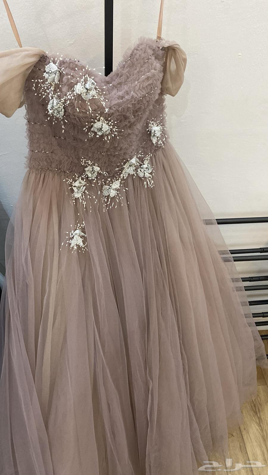 New Queen Dress, Used Once for 4 Hours, Size 864621479830658110