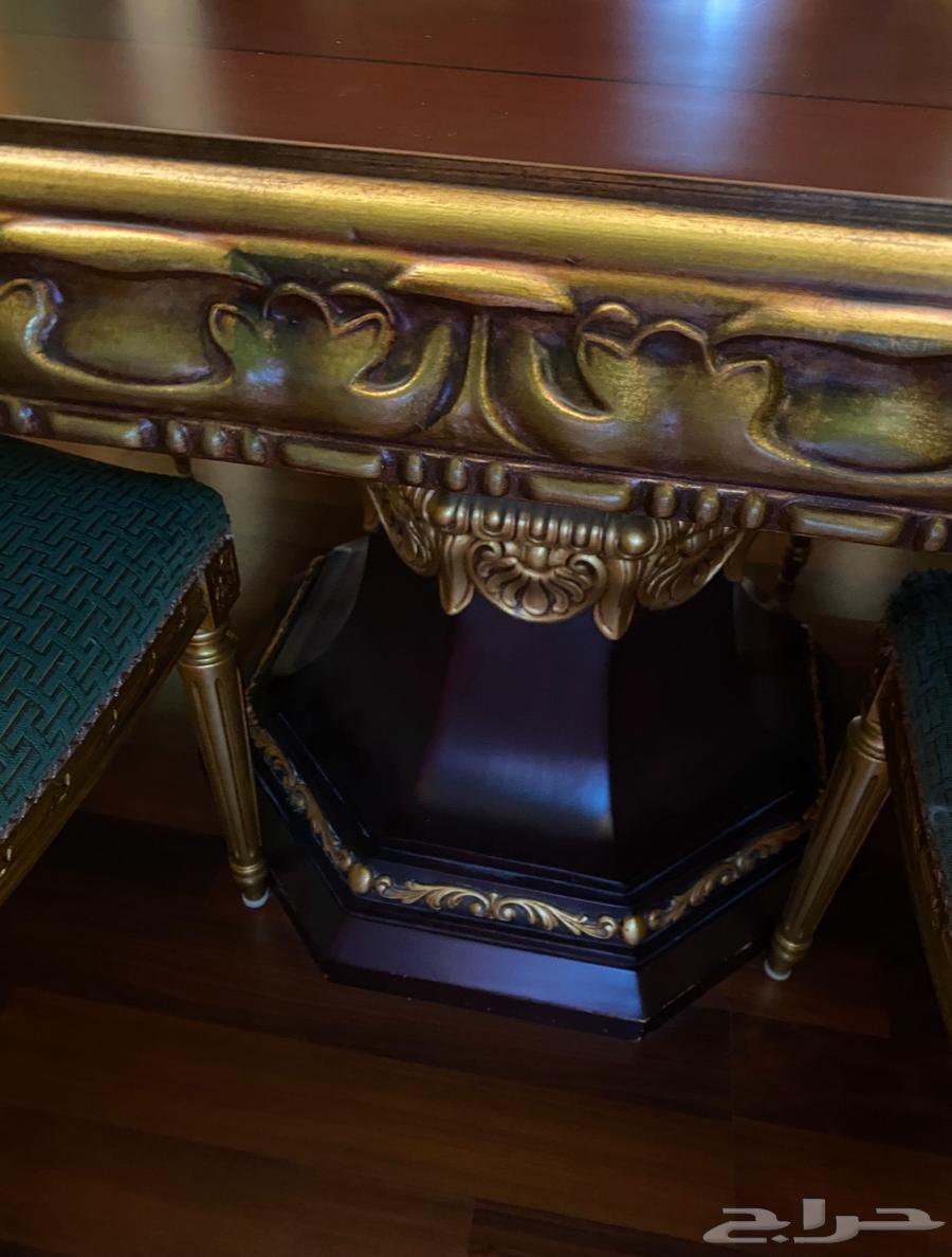 طاولة و 8 كراسي للبيع64622079000578112