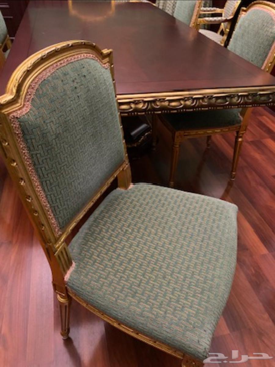 طاولة و 8 كراسي للبيع64622079000578113