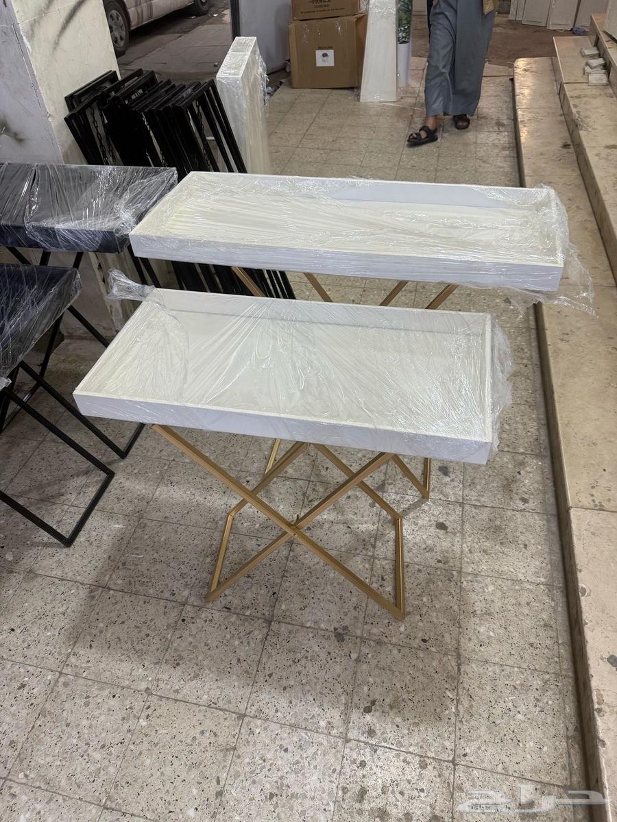 طاولة مقاسها متر في متر قابله لطي64616864999298110