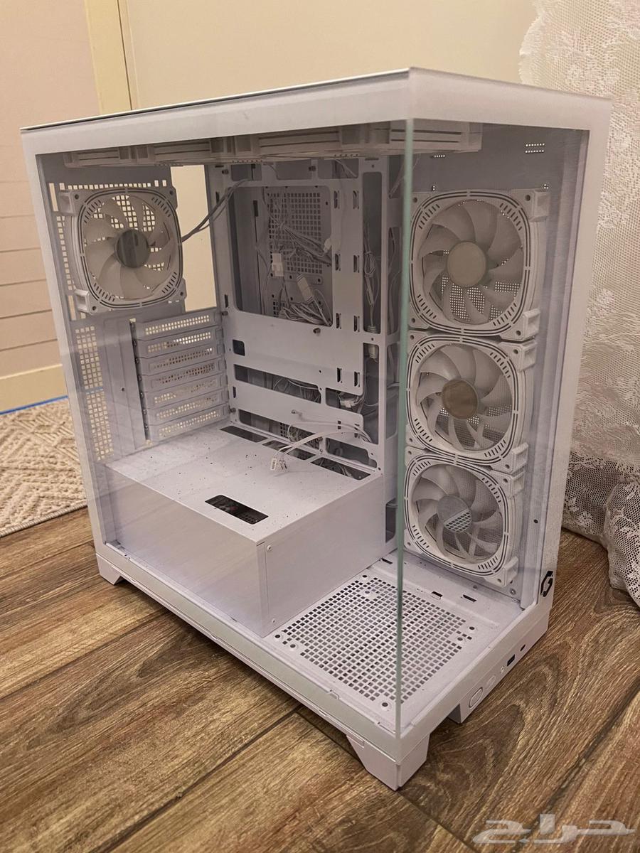 Besi Gaming PC Case: White Tower with Motherboard and CPU64622675610243114