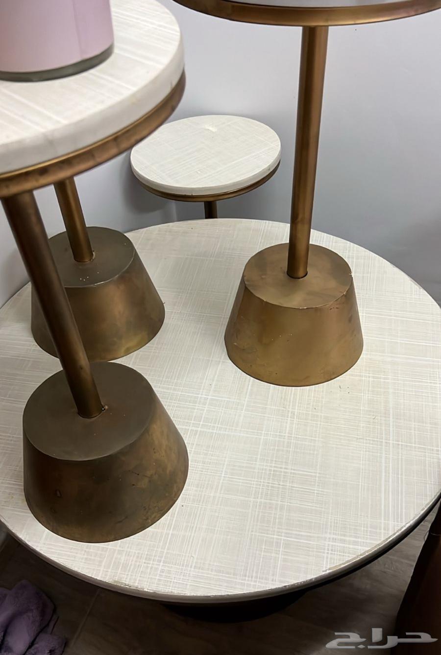 للبيع طاولات خدمه64617937863171110