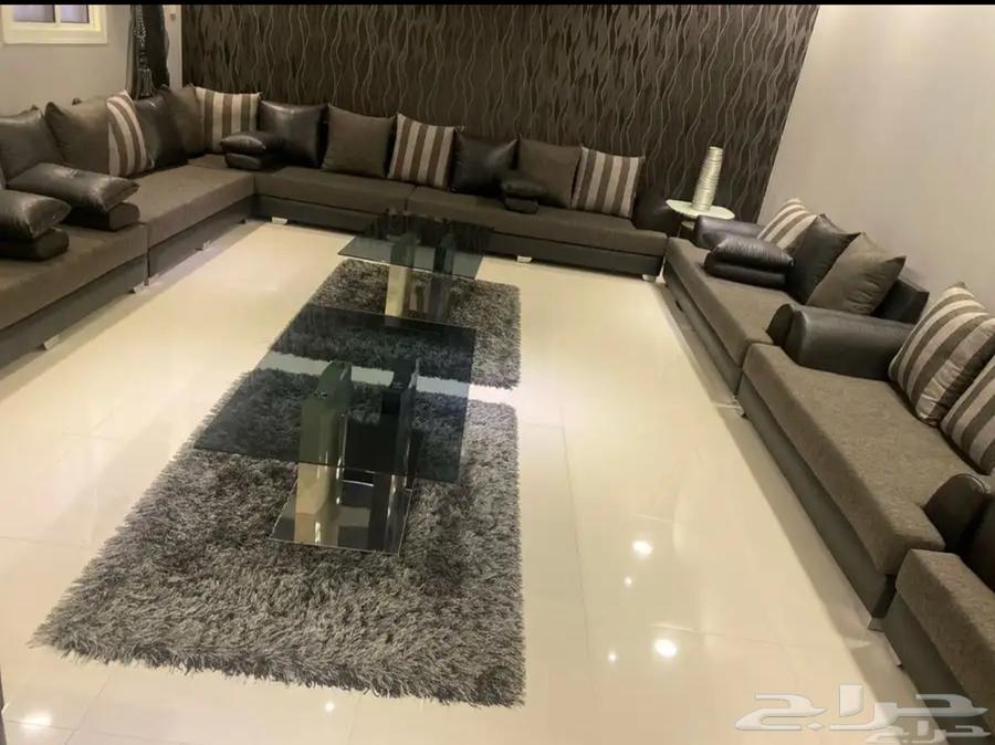 كنب نظيف مع طاولات64619110434945113