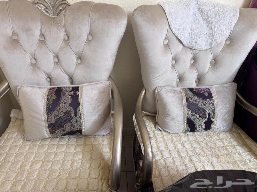 New book, lightly used, for sale; asking price is 2700; we ask Allah for increase.64625014217347113