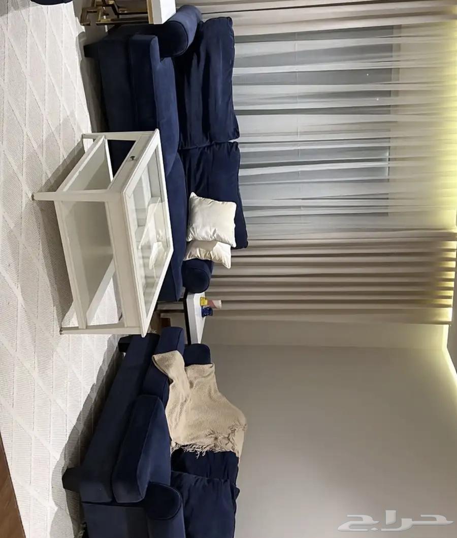 كنب من هوم سنتر نظيف قطعه كبيره والقطعه الثانيه اصغر64618904744067110