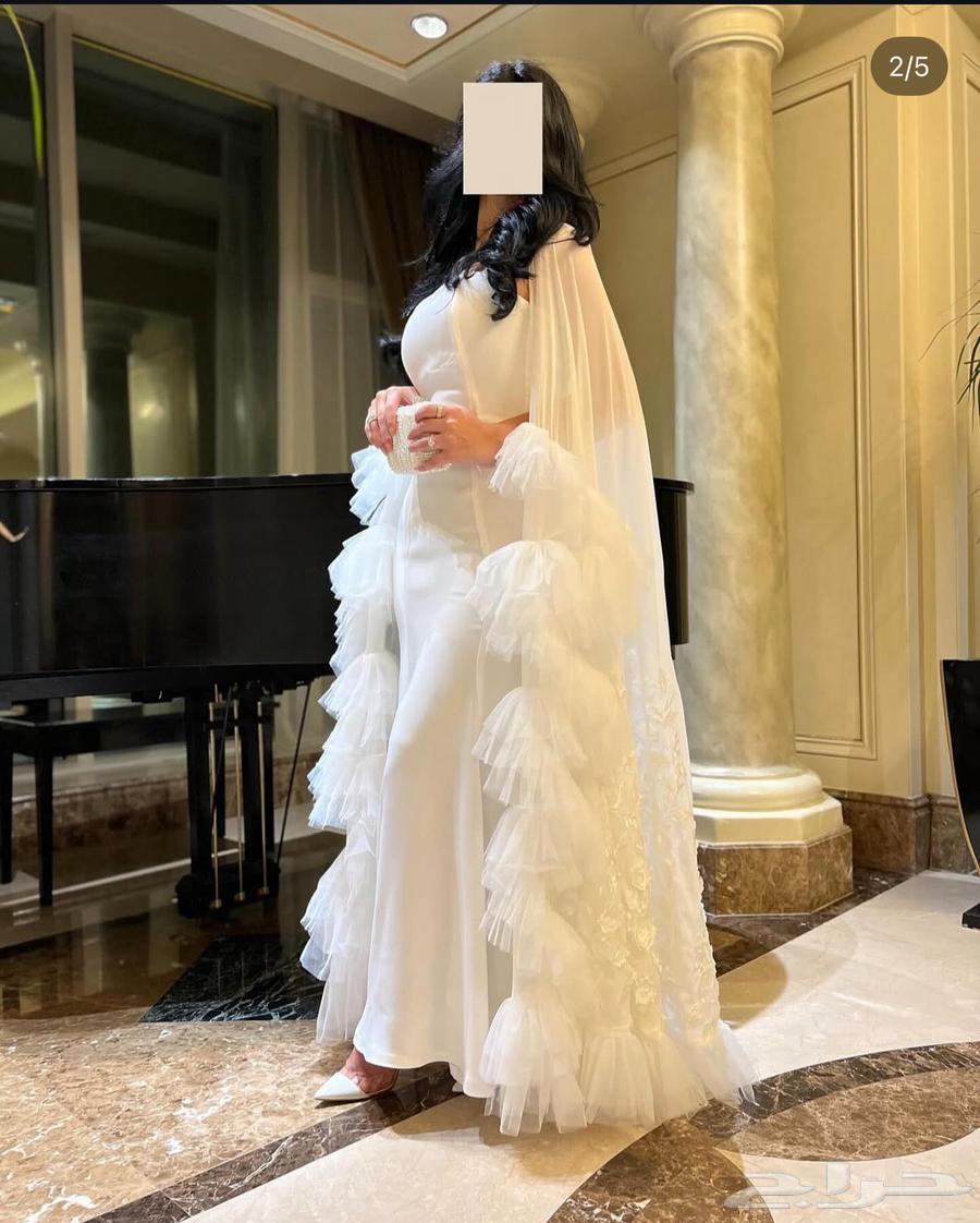 Dress designed by a Kuwaiti designer, worn once, not currently needed64625895431553110