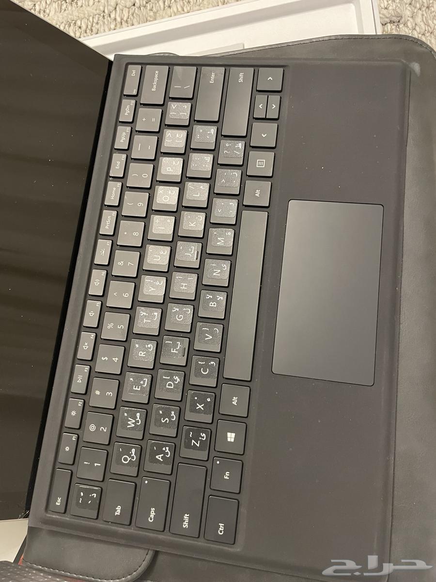 Surface Pro 764624818369666113