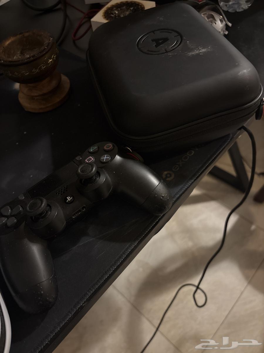 للبيع كنترولار احترافيه فايف معاها كل أغراضها والشاحن وكلشي64622675593218113