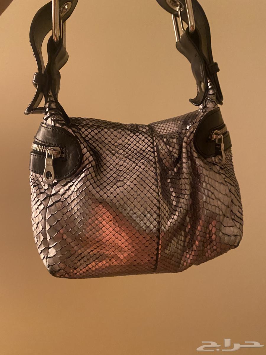 شنطة اصليه مستخدمه من ماركة Chloe الجاد والي يبغى يشتريها64624437747713111