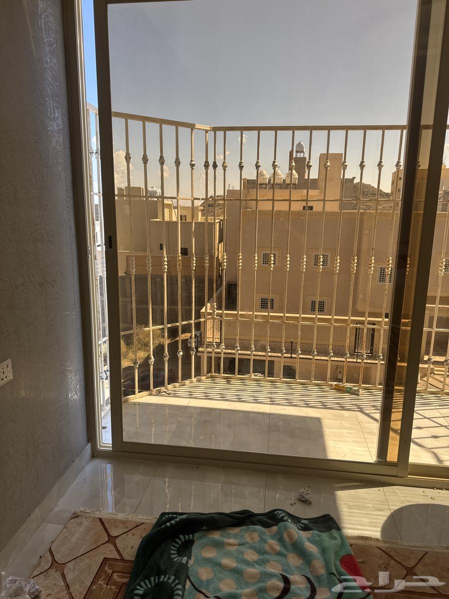 Window with dimensions of 3 meters in length and 1 meter in width64620543073923110