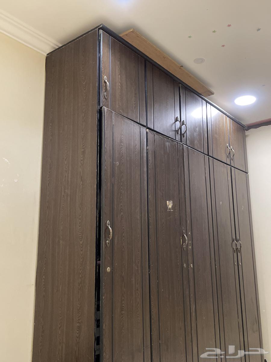 دولاب مستعمل للبيع ب 30064623232293251110