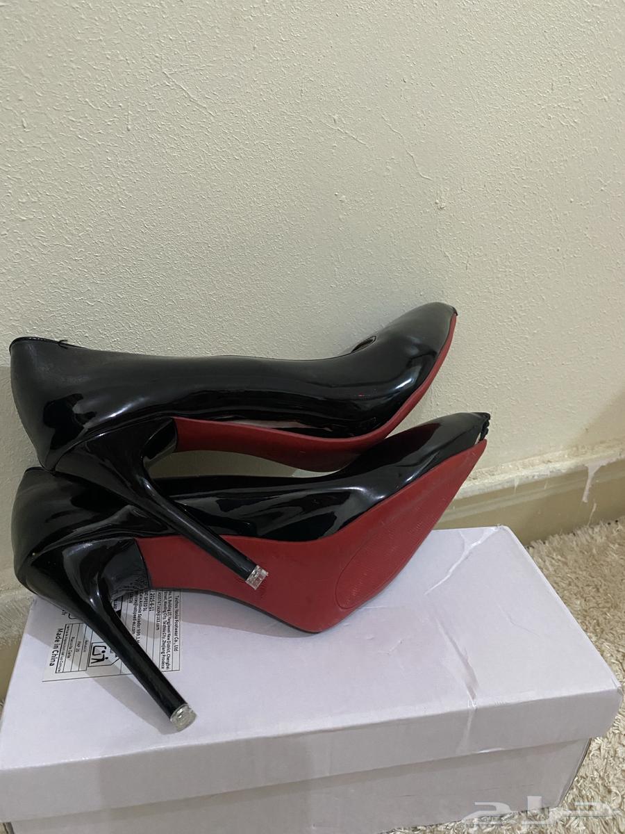 للبيع ب 10 ريآل كعب أسود . أستخدام بس فترة .. المقاس 4064624953010177111