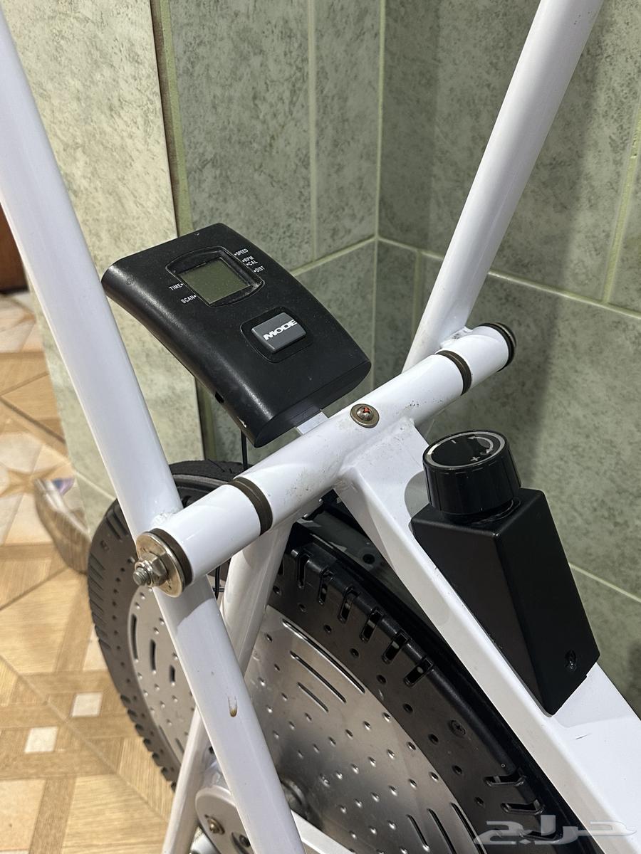 جهاز رياضي ثابت ( دراجة رياضية )64624879196163110