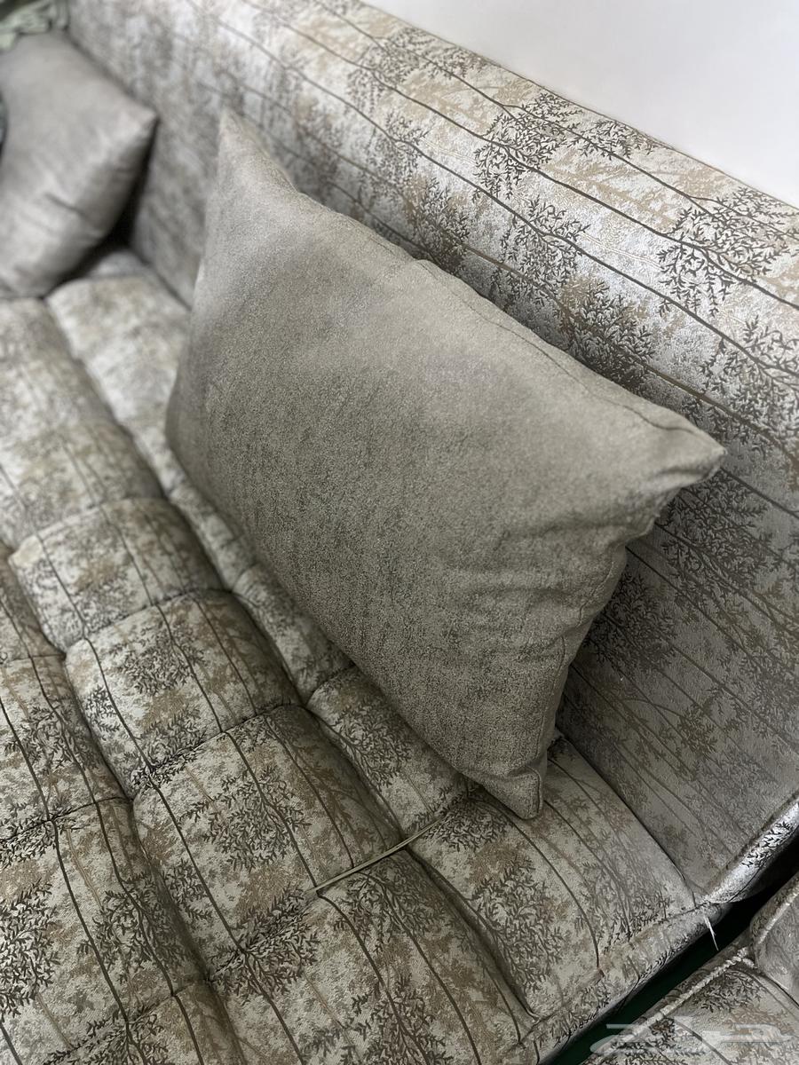 كنب نظيف 4ونص في 3ومكتب ومرتبه سرير نفرين وسرير 2 ثنين64623158908673111