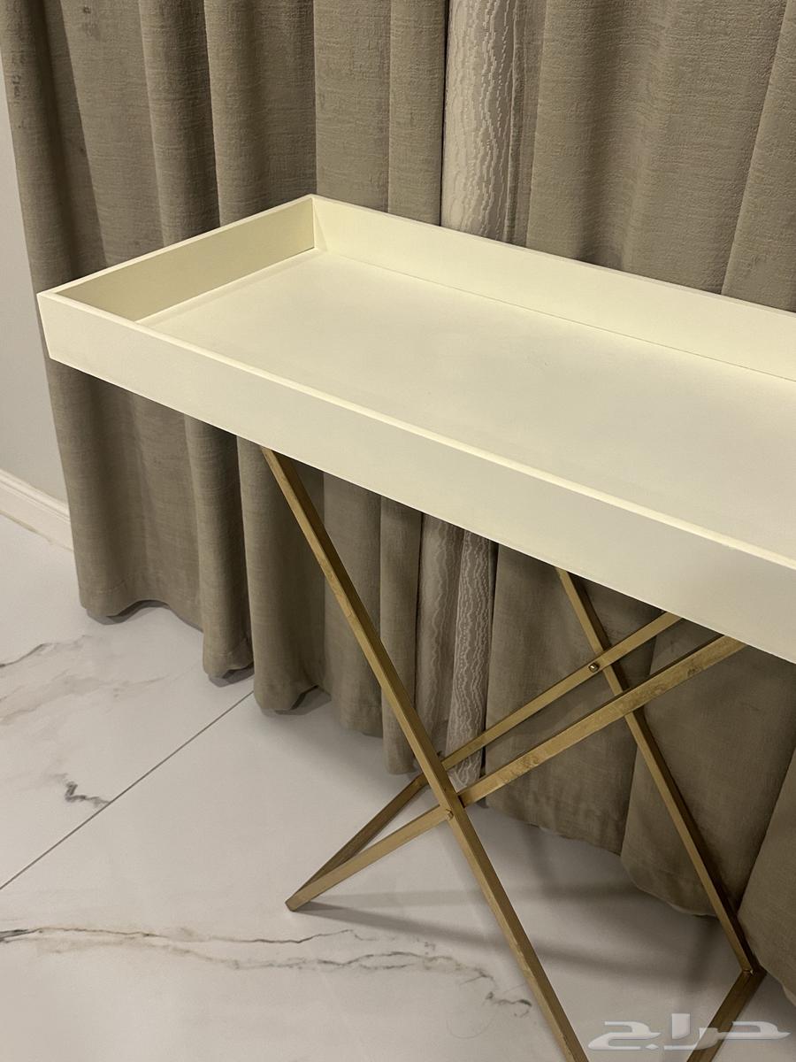 طاولة مقاسها متر في متر قابله لطي64616864999298111