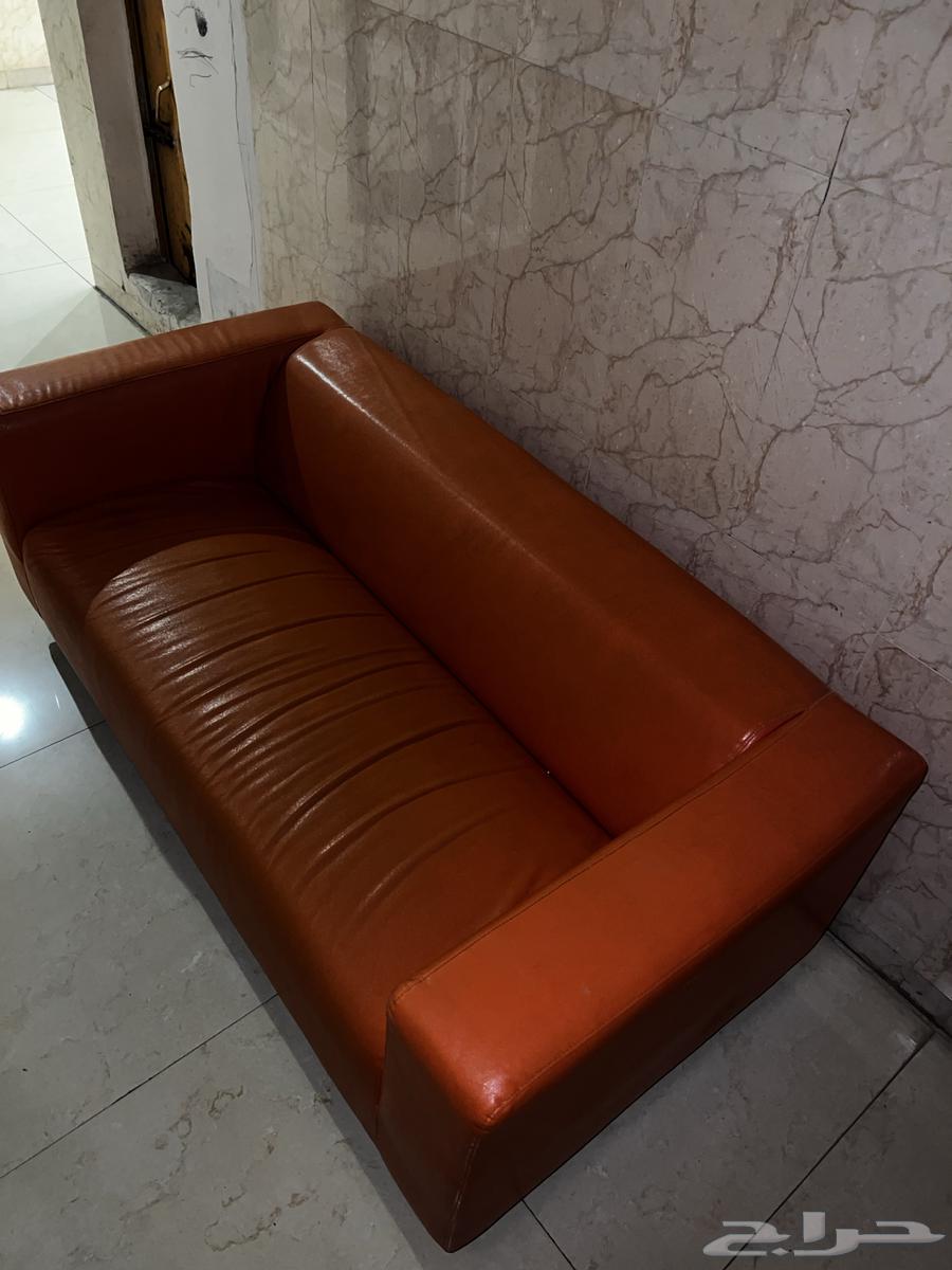 اثاث   كنب وسرير و2 مرتبه بحالة ممتازة64619542693634111