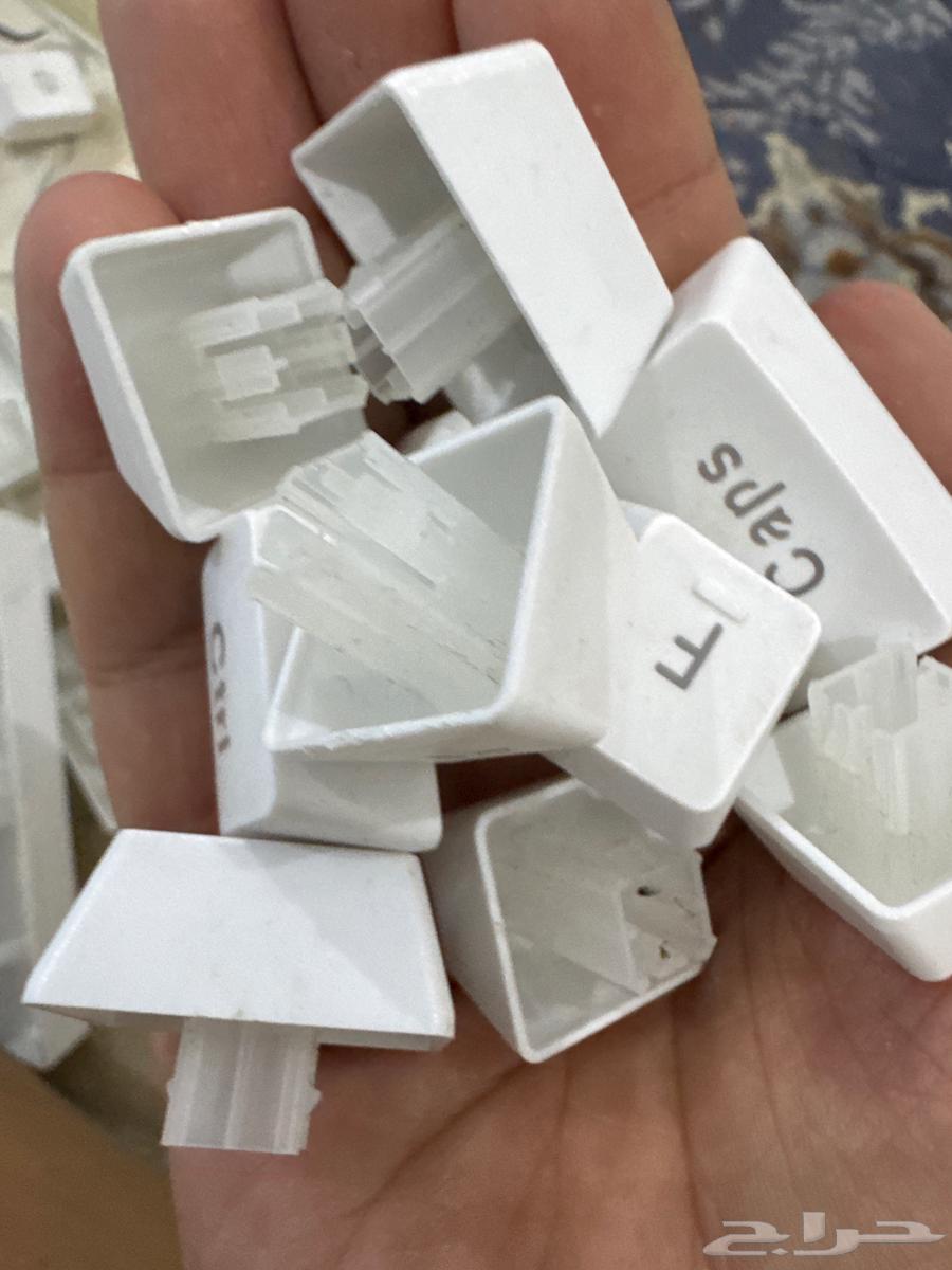 ازره كيبورد لون ابيض كامله64622475604994110