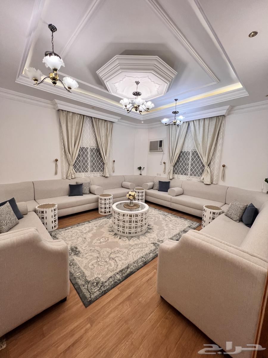 Semi-new living room sofa set: 4-seater, 5-seater, 2 armchairs, and 5 tables64626041943427112