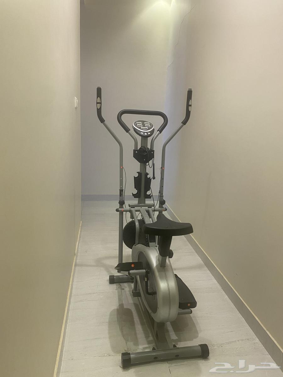 Two exercise machines for sale, want 600 SAR, location: Al-Hofuf64619992473345113