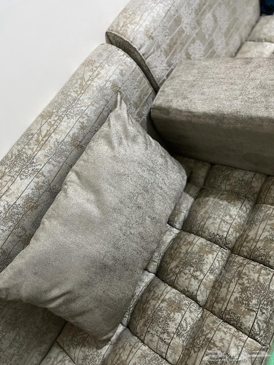 كنب نظيف 4ونص في 3ومكتب ومرتبه سرير نفرين وسرير 2 ثنين64623158908673110