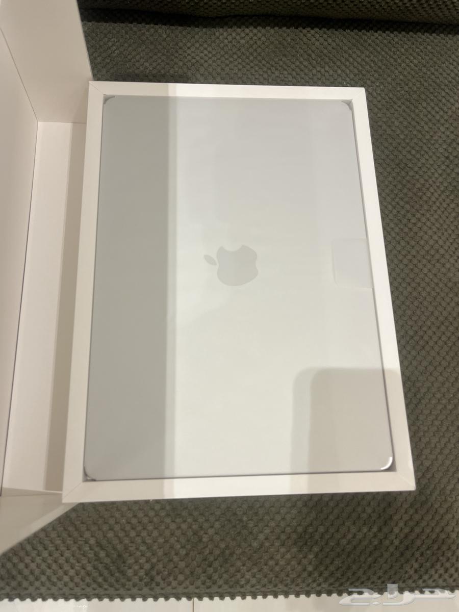 كمبيوتر ابل جديد لم يستخدم64623146696321110
