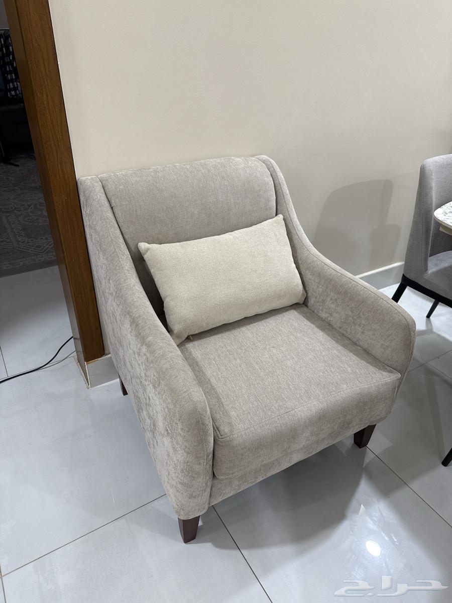 قطعتين كنب فردية لون بيج64621854327426110