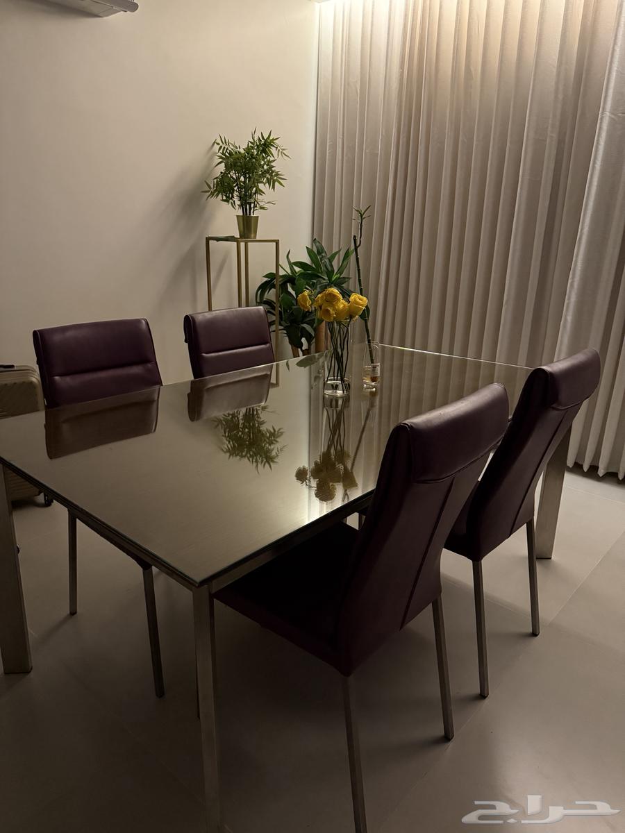 Dining table64616382271489111