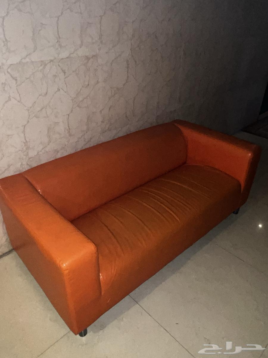 اثاث   كنب وسرير و2 مرتبه بحالة ممتازة64619542693634110