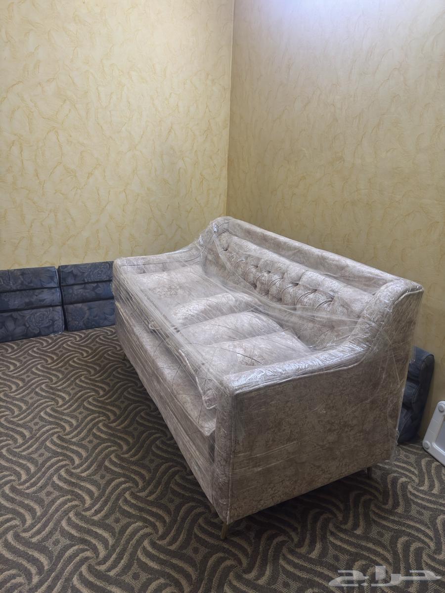 كنب للبيع مع طاوله وخدماتها364623281542786112