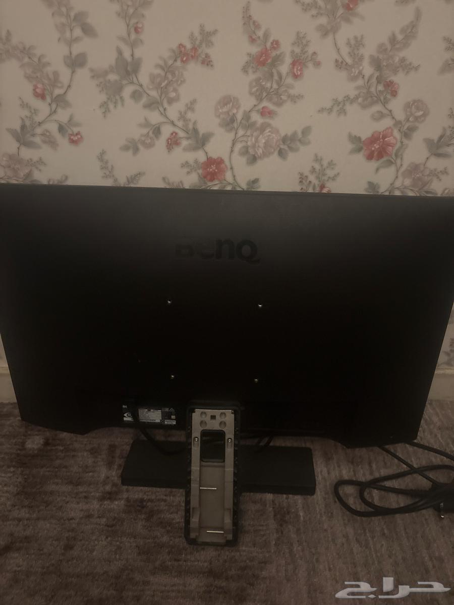 My screen is a Benq, used and clean, I am the witness64617138089091112
