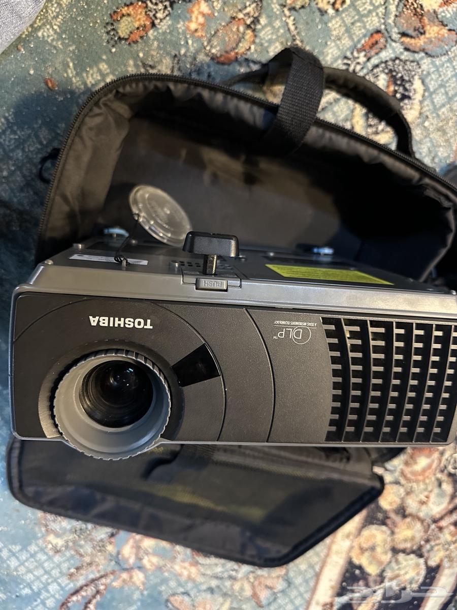 برجكتر DLP مستخدم نظيف جدا  ليزر64623640161411111