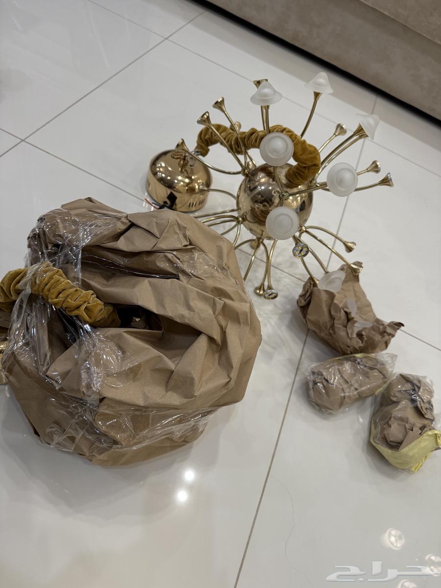 نجف شبه جديد بي اغراضها كامله64618003730051111