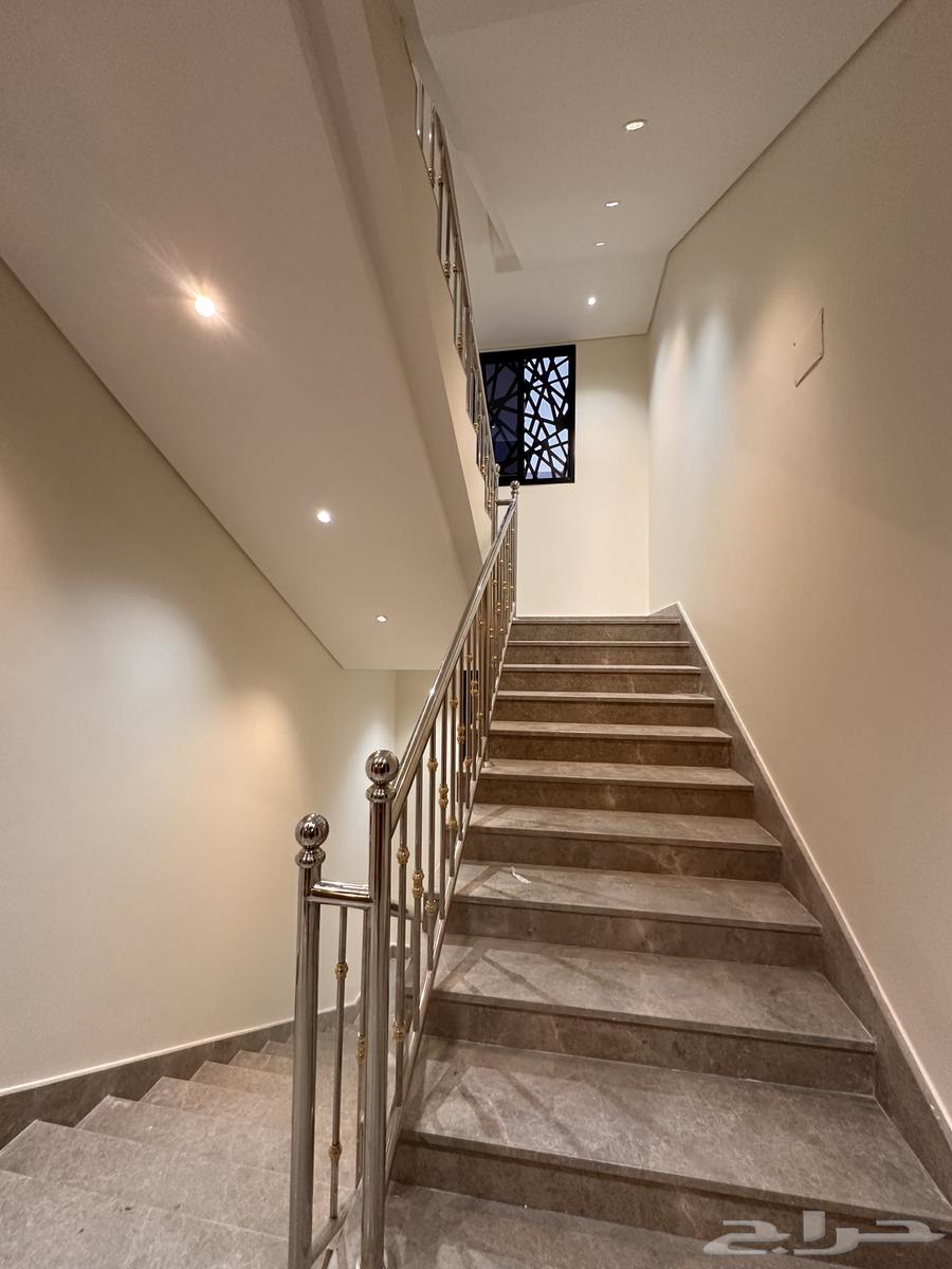 للبيع شقق مميزه بحى البديع ابها خلف الراشد مول64147808215041112