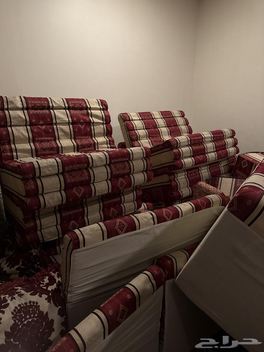 Sofas, Tables, and Chairs64622737667330110