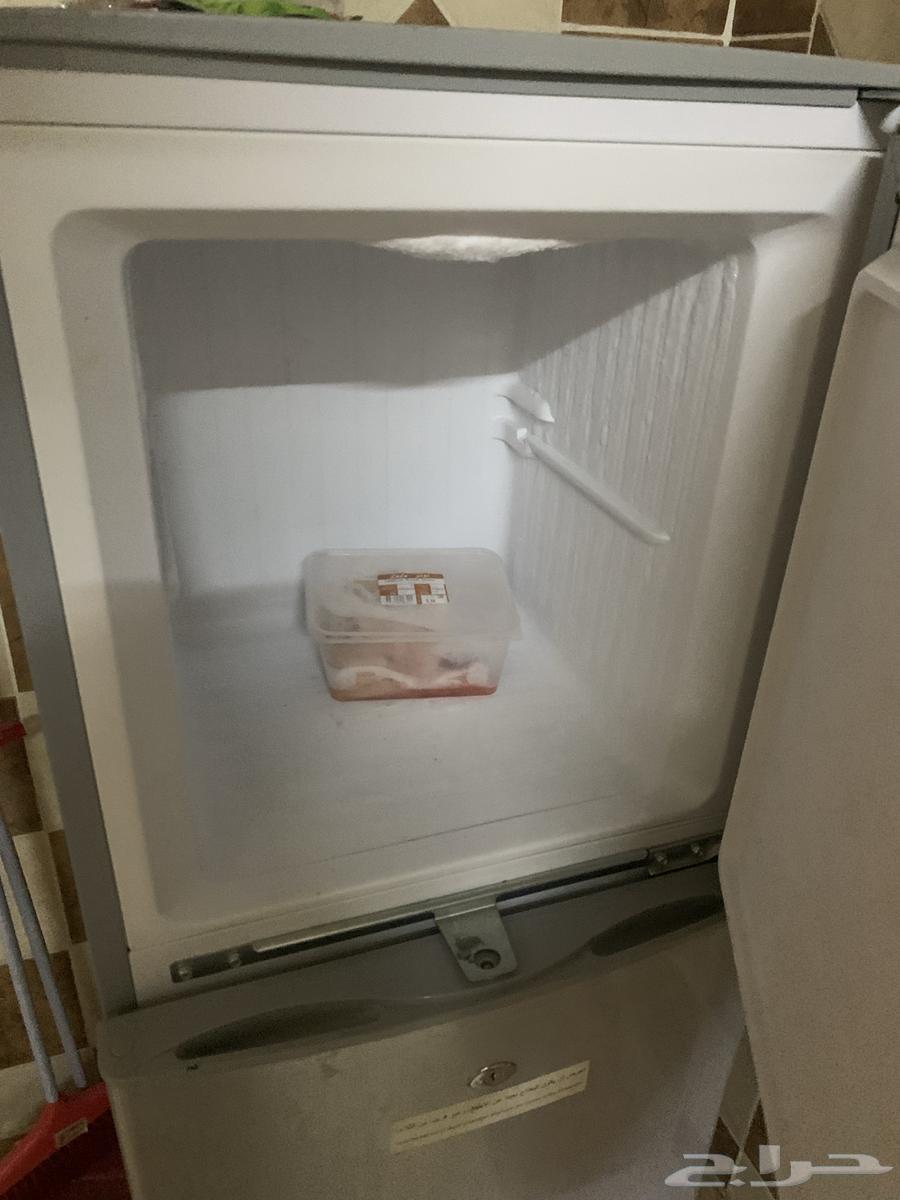 Small Refrigerator ((Sold))64625687737859112