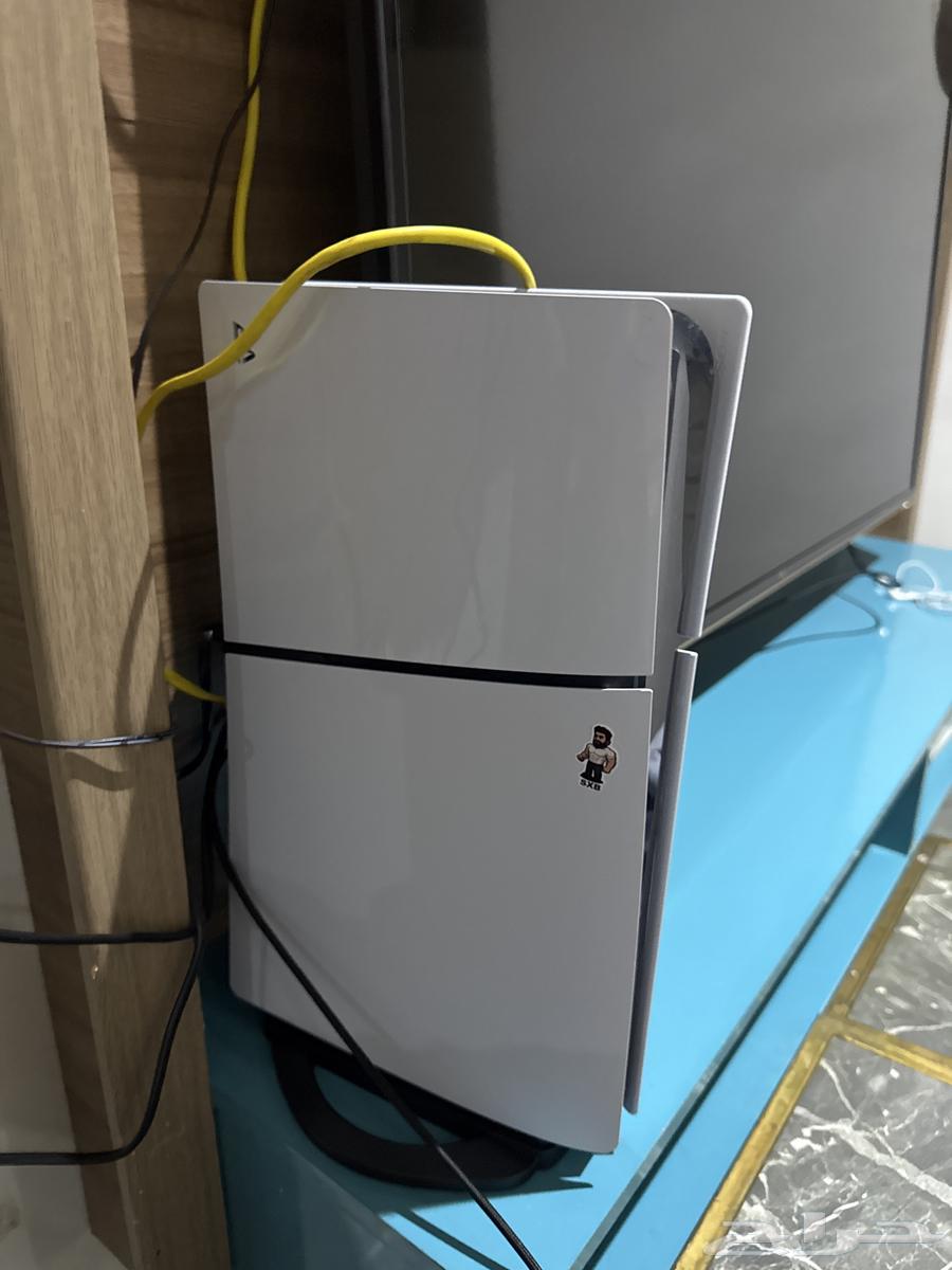 بيع سوني 5 جديد له اسبوع معي جديد وكرتونه موجود بقراطيسه64623936475267110