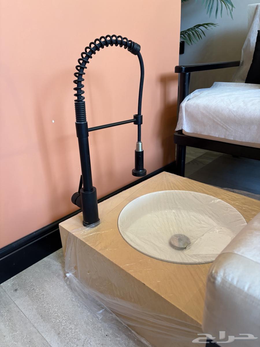 اثاث وأدوات صالون للبيع بنصف السعر64621479773698112