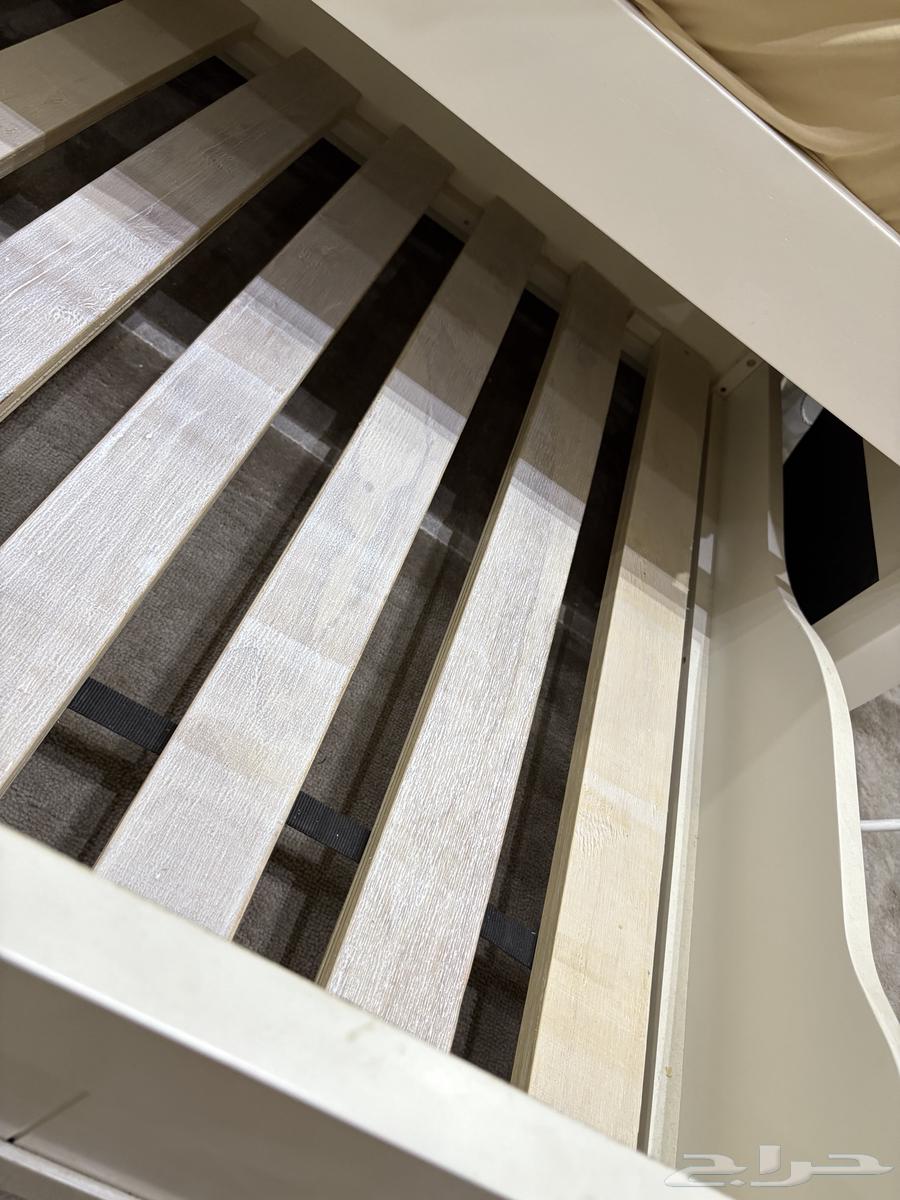 سرير ابيض خشبي هندسي نهاري مع سرير سفلي استخدام نظيف64618264803971114