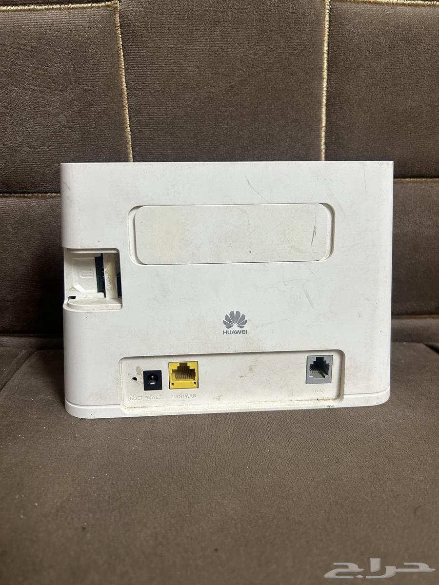 2 راوترات متنوعه .64625518129537111