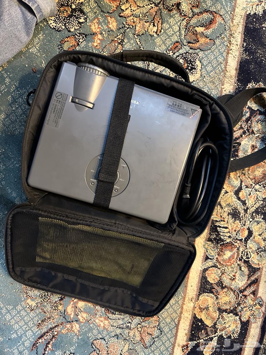 برجكتر DLP مستخدم نظيف جدا  ليزر64623640161411110