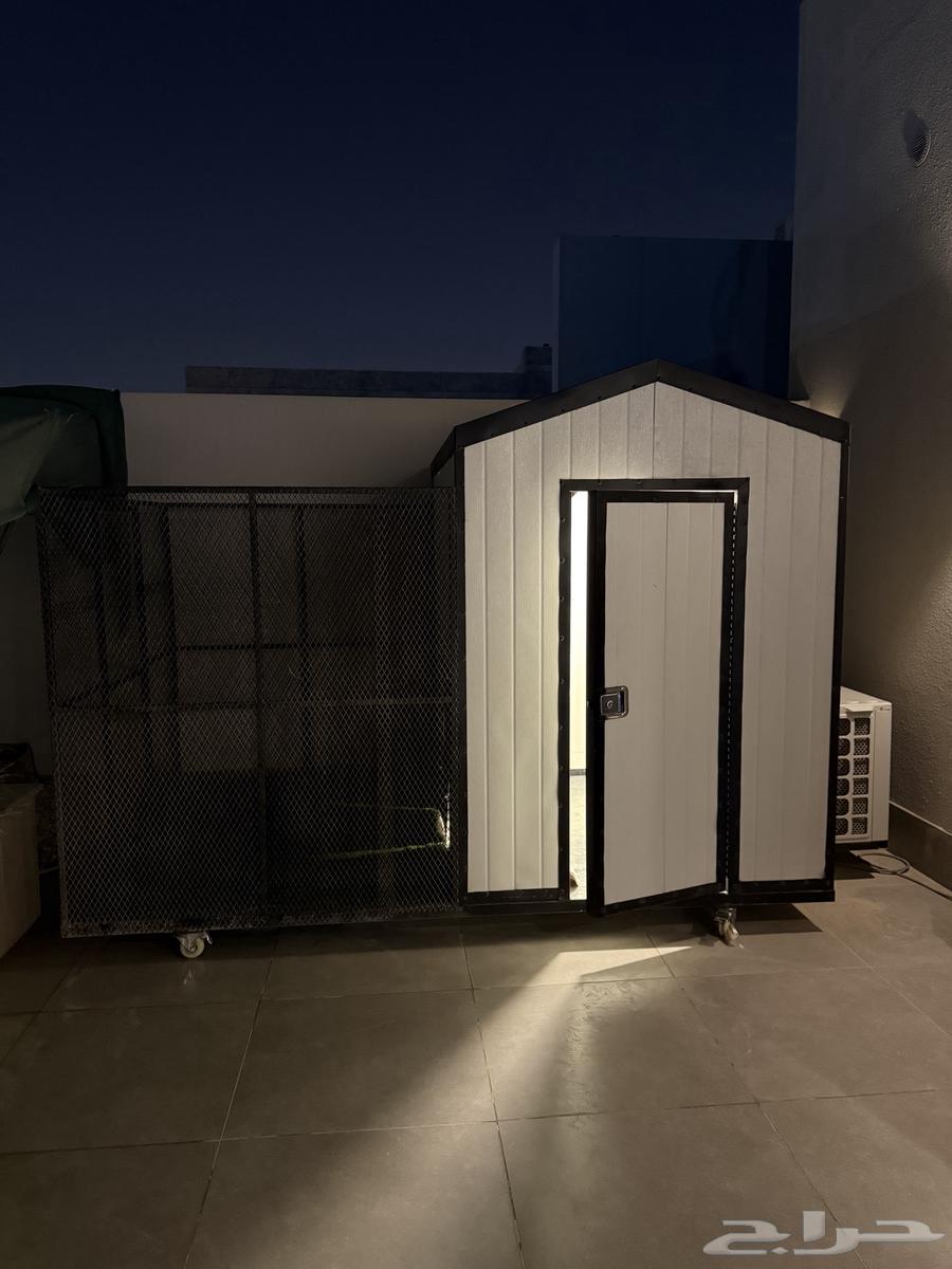 غرفة كلب مكيفة مع حوش خارجي64619280025985113