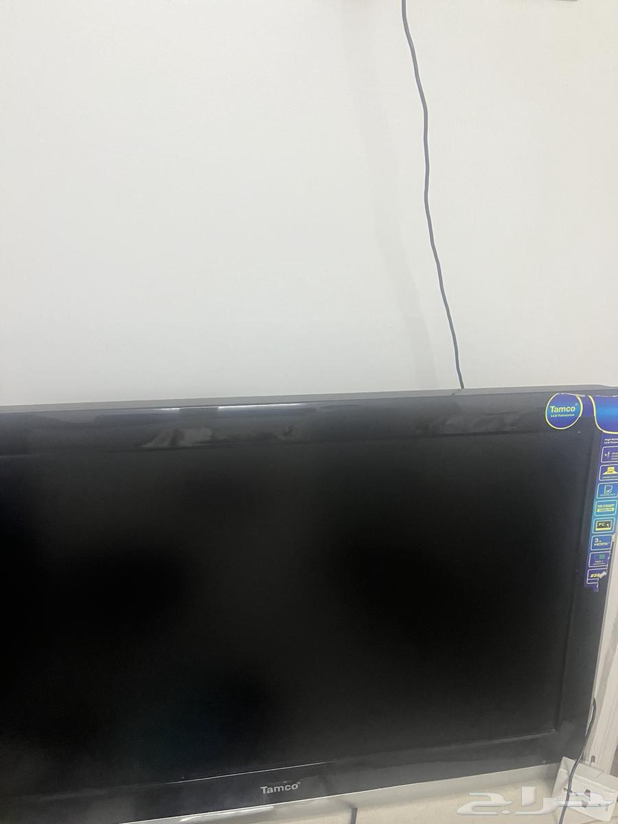 Sewing Machine and Television, but the Button Is Broken64623343775745111