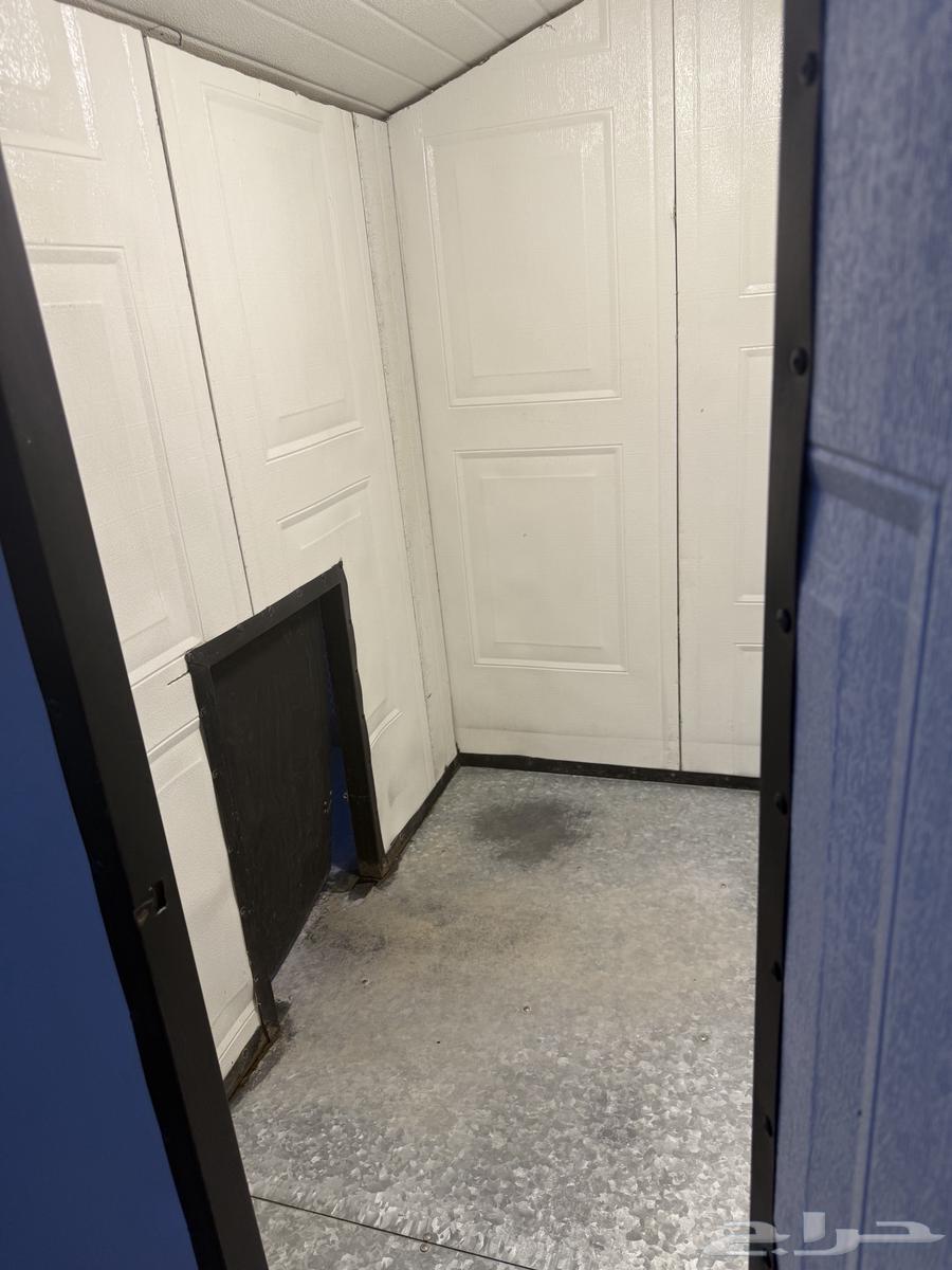 غرفة كلب مكيفة مع حوش خارجي64619280025985114