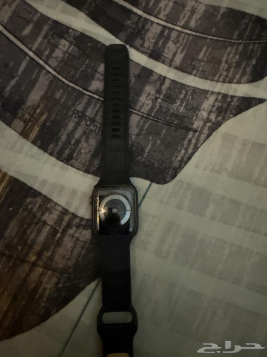 ساعة أبل الجيل الرابع64619829710338110