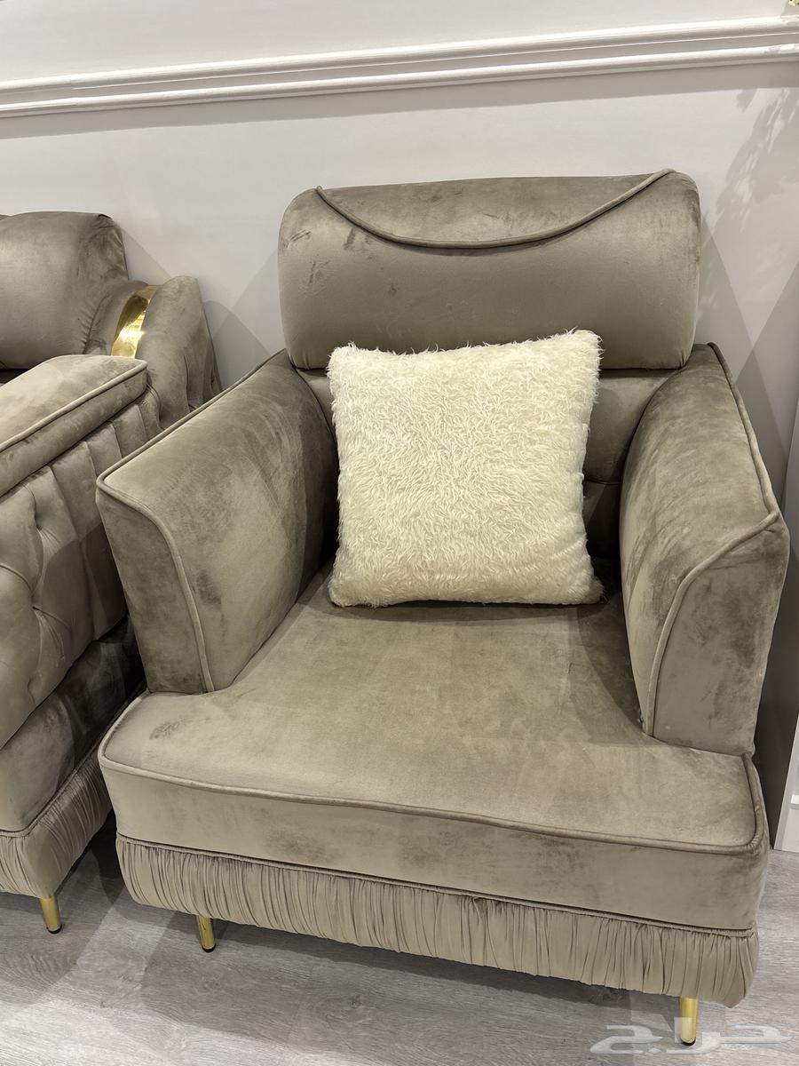 كنب مودرن للبيع 4 قطع مع سجاده مجانا64618852145922112