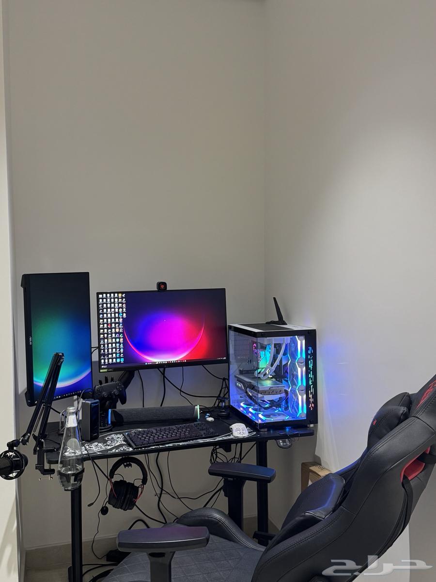 كمبيوتر قيمنق احترافي مع شاشات وطاولة وكرسي   كامل64624744621185113