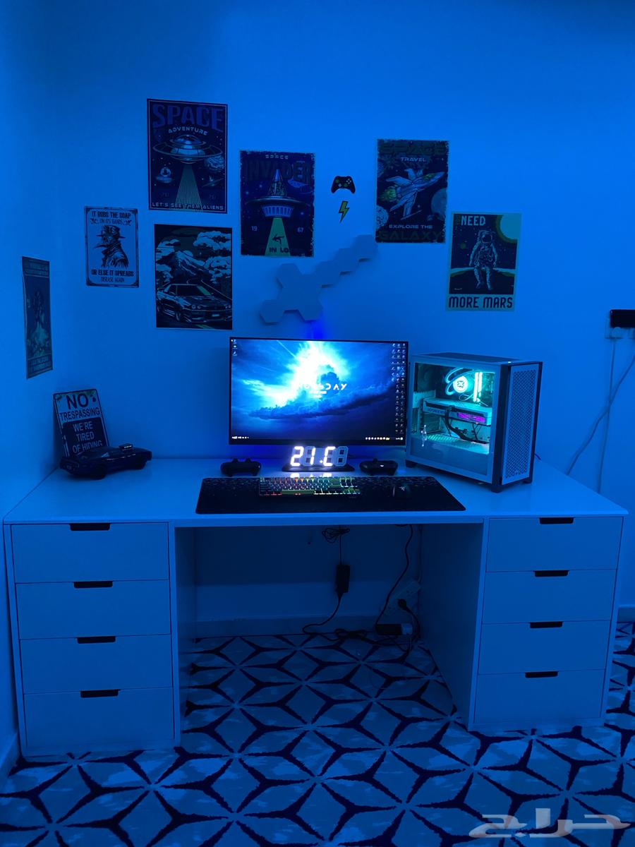 طاولة مكتبية   قيمنق نظيفة للبيع64620568200705111