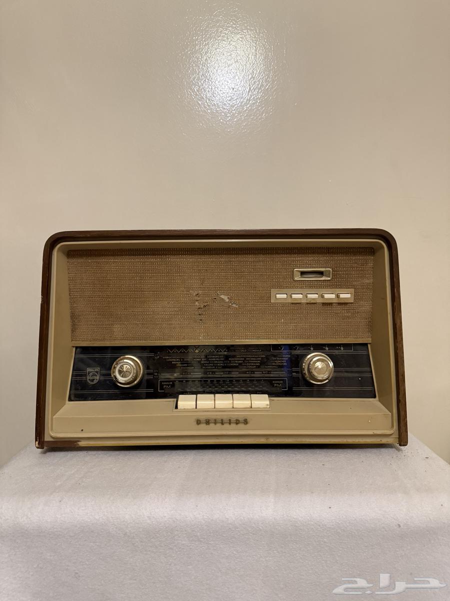 راديو اوروبي انتيك قديم64617737817219110